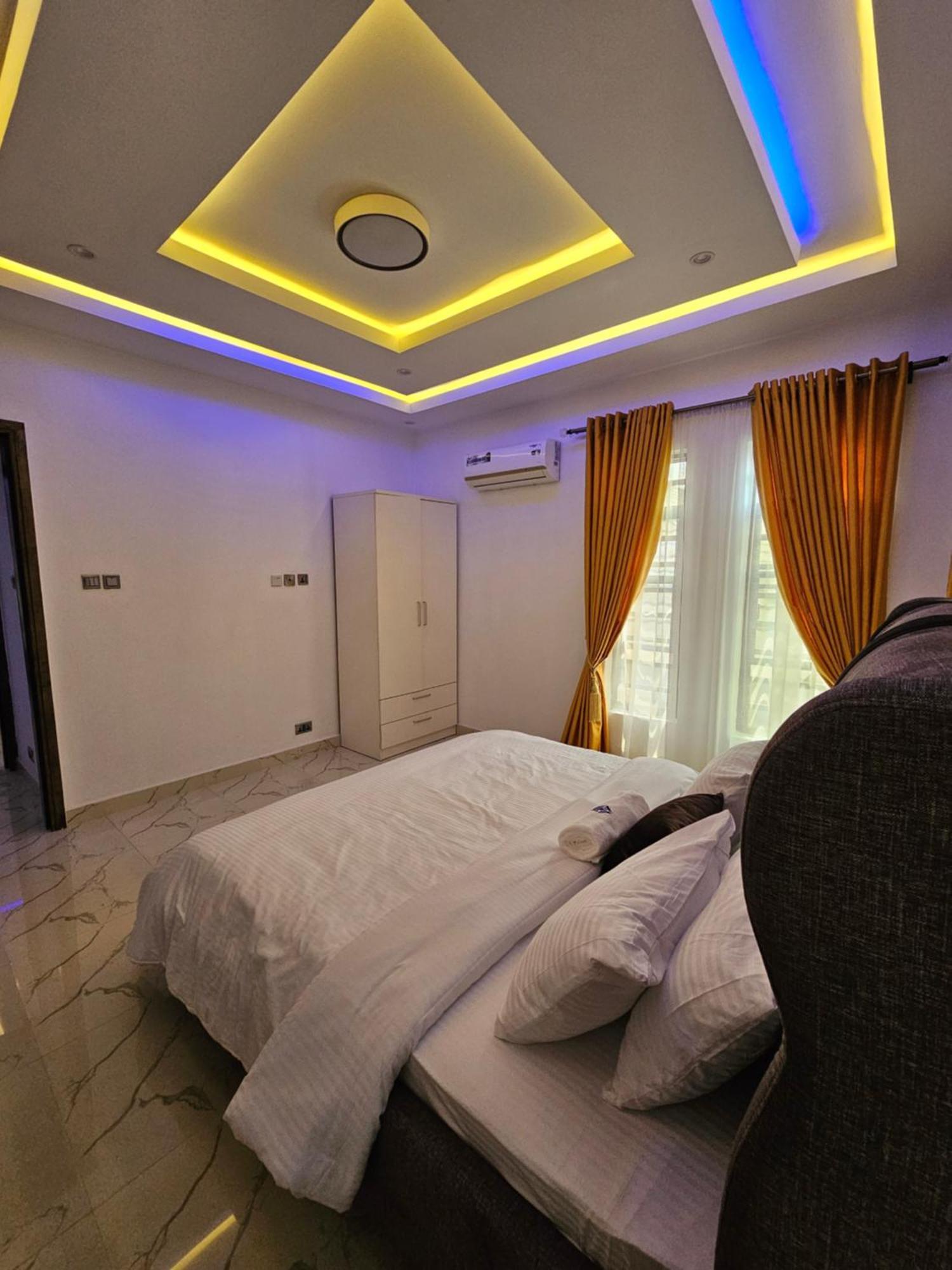 Sapphire Residences By Crystal Magodo Икея Экстерьер фото