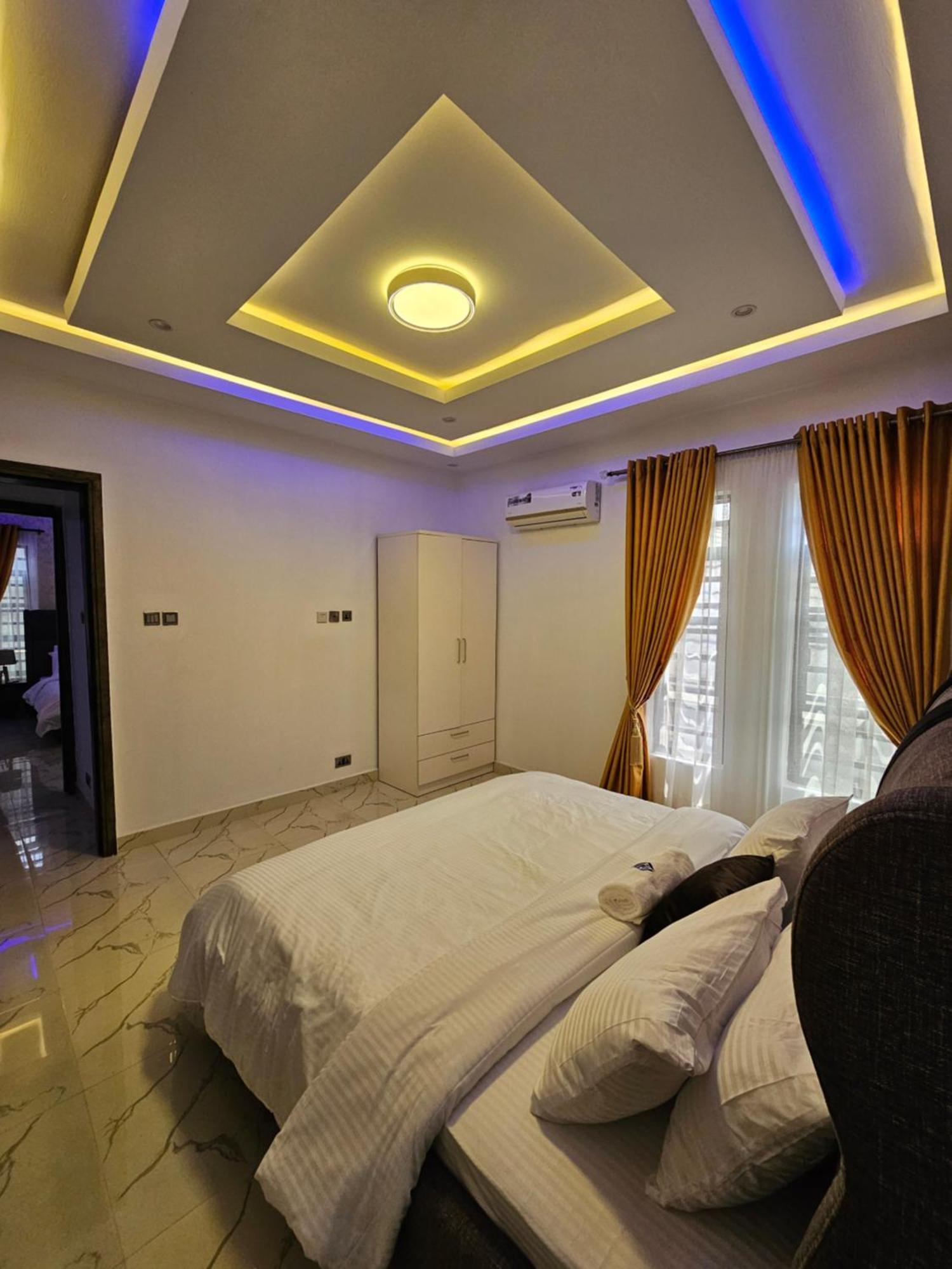 Sapphire Residences By Crystal Magodo Икея Экстерьер фото