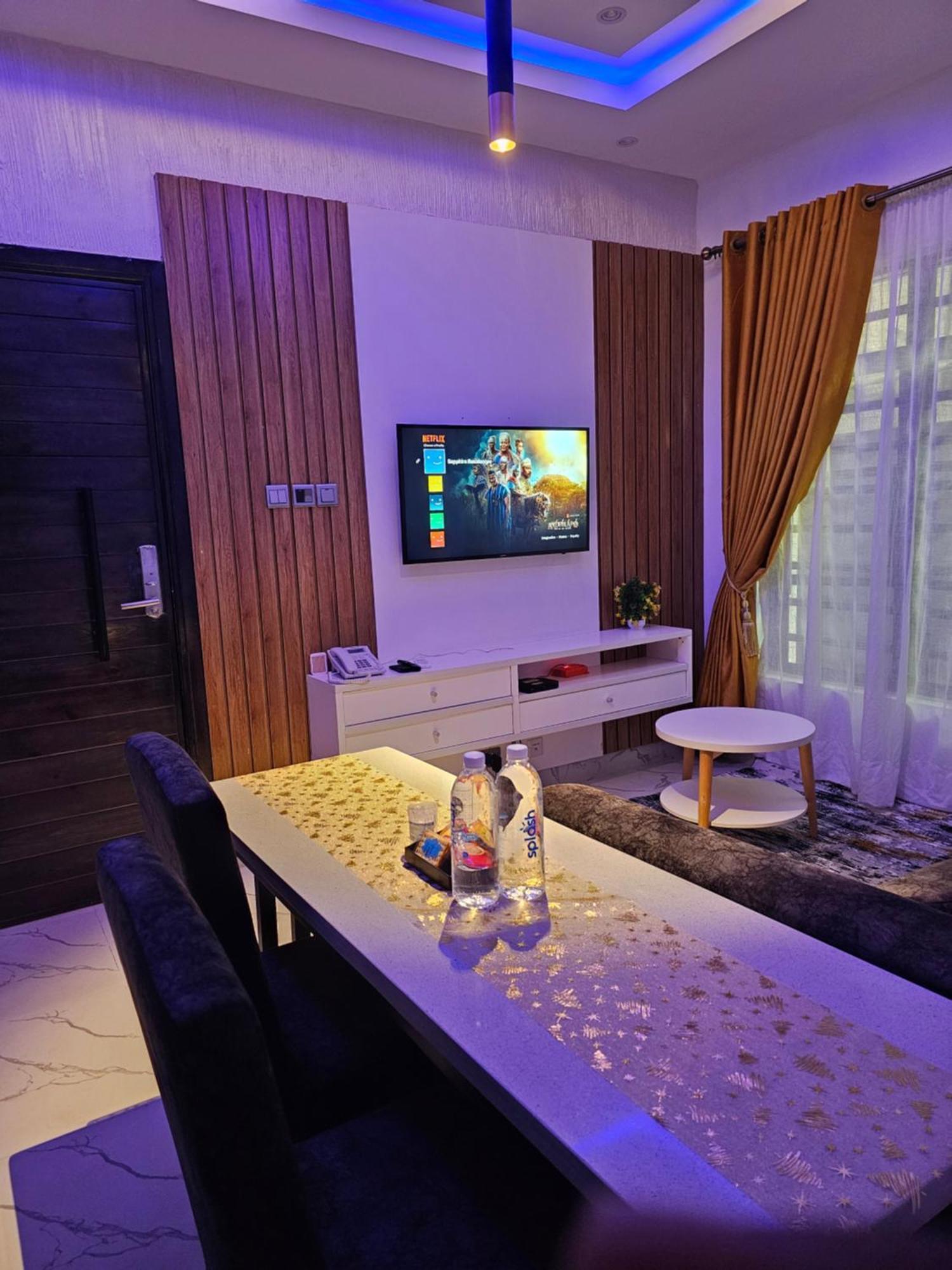 Sapphire Residences By Crystal Magodo Икея Экстерьер фото